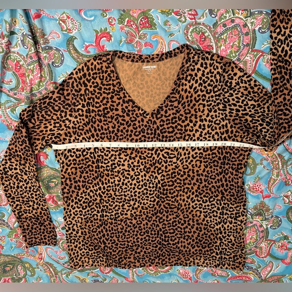 LANDS END v neck LEOPARD PRINT long sleeve tee XL TALL like new! - Picture 3 of 4